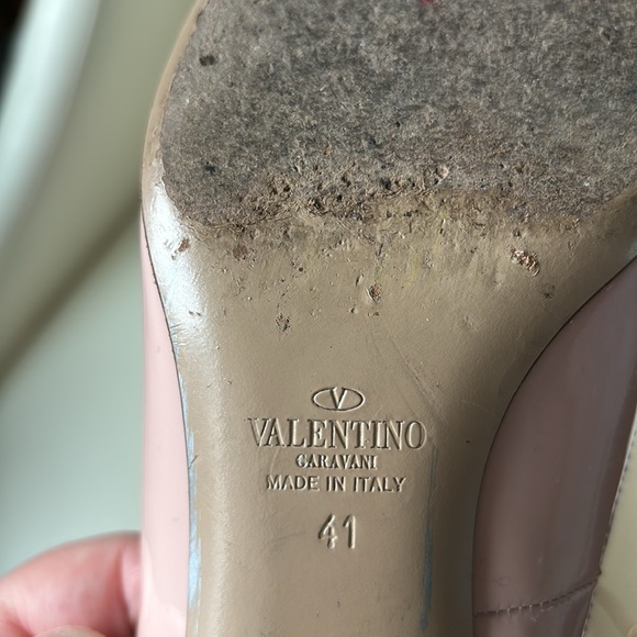 Valentino Garavani Leather Pink Patent Halo Strap Pumps. **HOST PICK** - Picture 5 of 10
